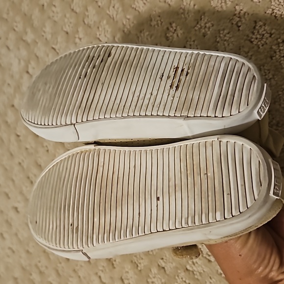 Old Navy tan shoes - Picture 4 of 4